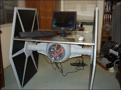 tie fighter comp desk.jpg (27 KB)